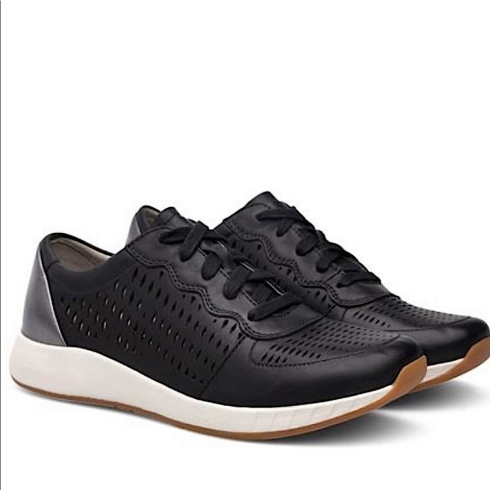 NWOTs Dansko woman’s fashion sneaker size 41 size 9.5